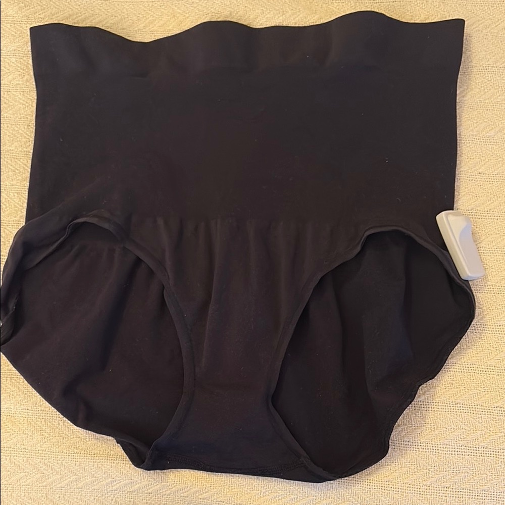 NWOT 1X Spanx Black High-Waisted Shapewear Brief (security tag still on)